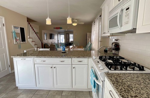 Wildwood Crest House | Recently Renovated 3 Bedroom, 2 Bath Townhome just steps from the Beach!
