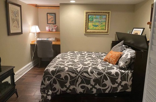 Red Bank Apartment | Red Bank Deluxe apartment with all amenities!