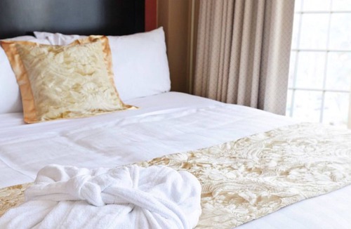 Knoxville Hotel | Red Carpet Motel