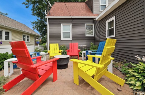 Beaverdale House | Red Door Retreat - Dog-Friendly Beaverdale Home - Fenced Yard - Sleeps 10
