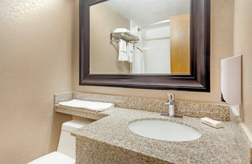 Lumberton Hotel | Red Roof Inn Lumberton