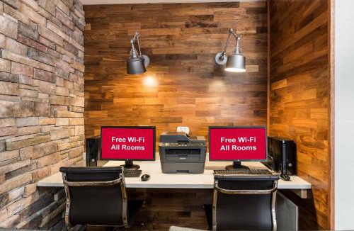 Morton Grove Hotel | Red Roof Inn Morton Grove