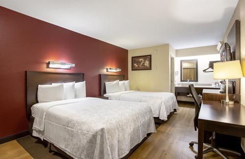 Lutherville Timonium Hotel | Red Roof Inn PLUS+ Baltimore North - Timonium