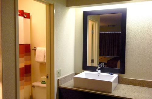 Lutherville Timonium Hotel | Red Roof Inn PLUS+ Baltimore North - Timonium
