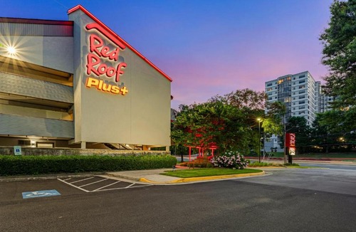 Belle Haven Hotel | Red Roof Inn PLUS+ Washington DC - Alexandria