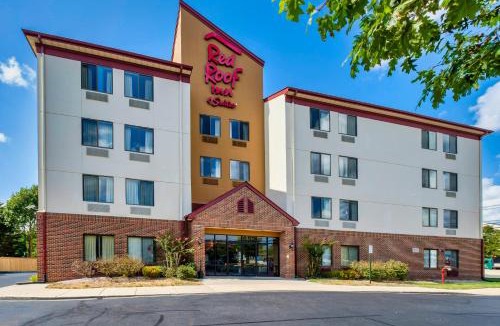 Dover Hotel | Red Roof Inn & Suites Dover Downtown