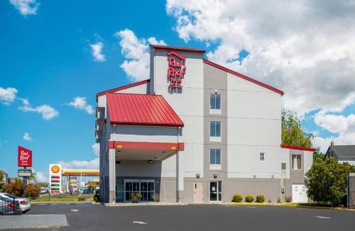 Bellmawr Hotel | Red Roof Inn & Suites Philadelphia - Bellmawr
