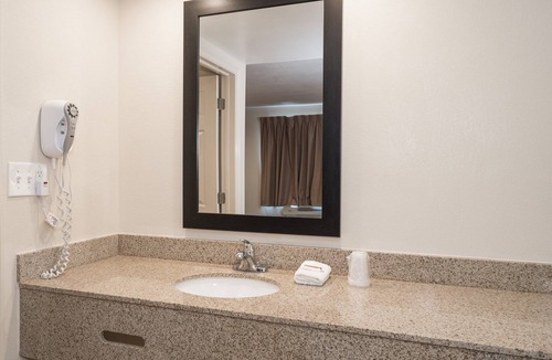 Rio Grande Hotel | Red Roof Inn Wildwood - Cape May/Rio Grande
