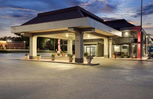 Wilmington Hotel | Red Roof Inn Wilmington NC