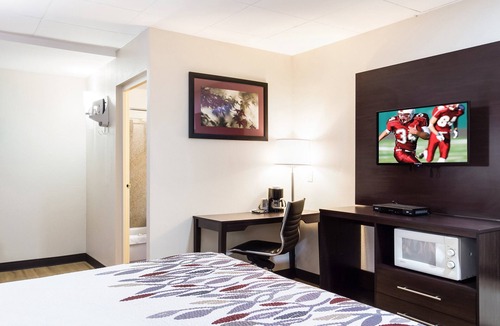 York Hotel | Red Roof Inn York Downtown