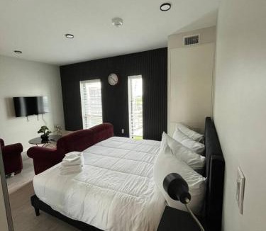 Downtown Des Moines Apartment | Red Velvet Studio