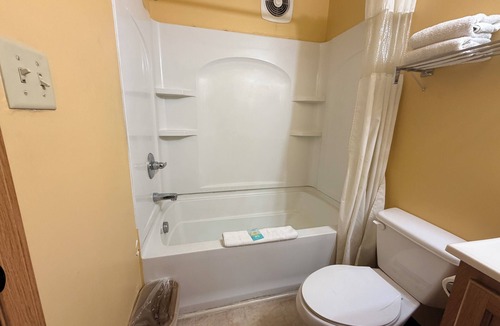 Coffeyville Hotel | Regal Inn Coffeyville KS US 169
