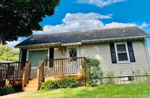 Tiskilwa House | Rejoice Inn- Private Home- All Yours! In a quiet town on a large lot! New Bath