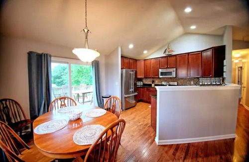 Stevensville House | Relax on Kent Island in a 4 Bedroom Home w/Waterview!