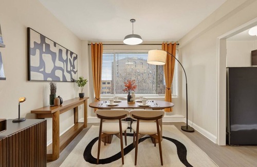Radnor - Fort Myer Heights Apartment | Relax & Recharge Massage Chair + Free Parking