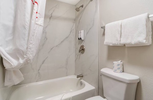 Conestee Hotel | Relaxed at Modern Stay Near Children's Museum + Bon Secours Arena