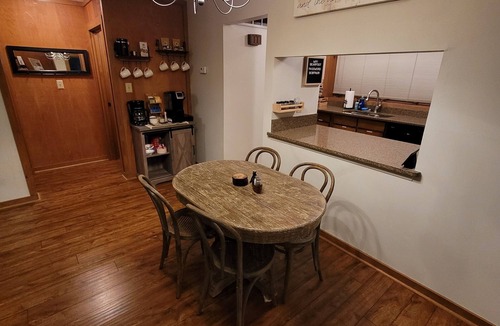 Big Canoe Condo | Relaxing 2-Bedroom Mountain Condo - Rockslide View