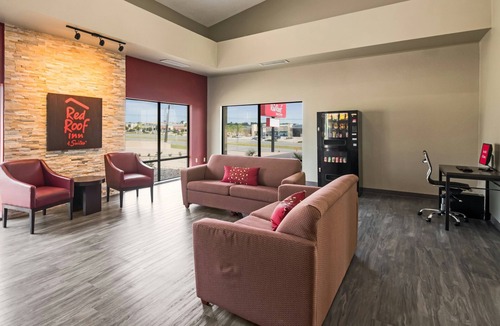Manor Hotel | Relaxing Overnight Stay Minutes to Downtown Austin | Free Parking