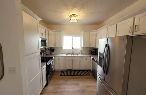 Papillion House | Relaxing Retreat Near Werner Park & Shops