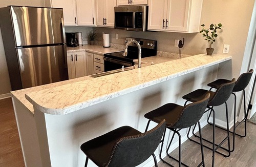 Waukee Apartment | Relaxing Retreat with Gym and Game Room