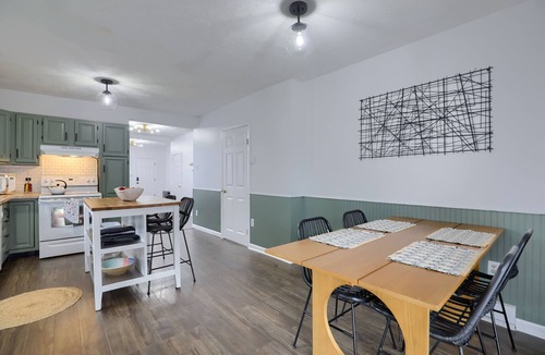 Ephrata House | Relaxing Retreat - Yard, Fire Pit + Parking