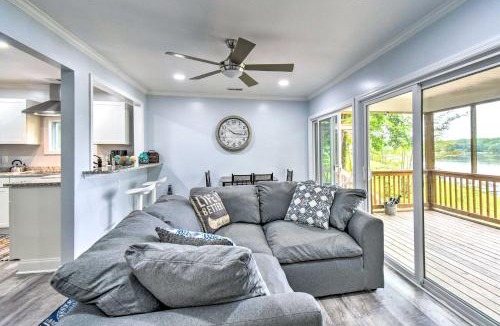 Dutton House | Relaxing Riverfront Cottage w/Boat Dock!