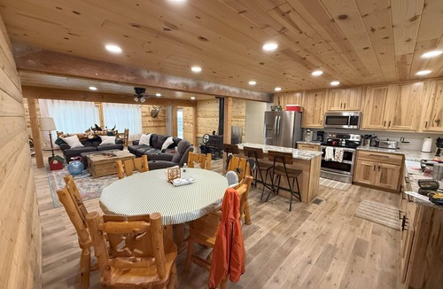 Knox County Cabin | Relaxing Santee Hunting Cabin!