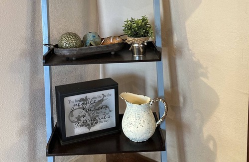 Chamberlain House | Remodeled 3 bed/1bath, w/ yard..walk to shop, eat and entertainment. Sleeps 8+
