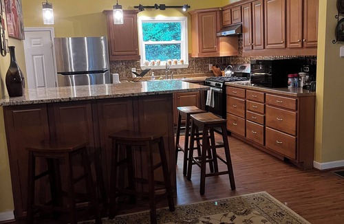 Cartersville Other | Remodeled modular farmhouse in Acworth near LakePoint Sports complex - Emerson