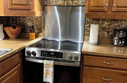 Cartersville Other | Remodeled modular farmhouse in Acworth near LakePoint Sports complex - Emerson