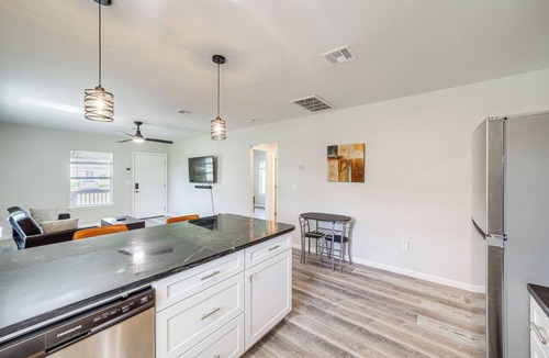 Tulsa Cottage | Remodeled Tulsa House w/Yard ~ 4 Mi to Downtown!
