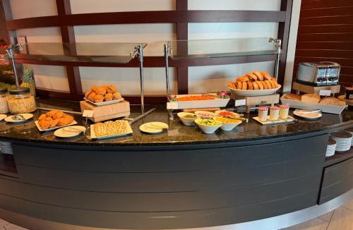Inner Harbor Hotel | Renaissance Baltimore Harborplace Hotel