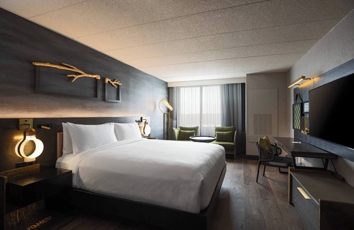 Northbrook Hotel | Renaissance Chicago North Shore Hotel