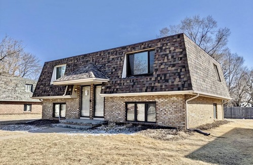 Council Bluffs Apartment | Renovated 2-bed apt, right next to downtown Omaha