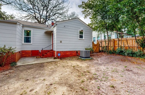 Midtown House | Renovated abode close to downtown with patio, W/D & enclosed yard - dog-friendly