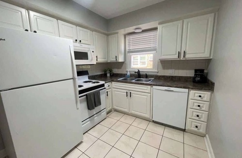 Joslyn Castle Apartment | Renovated Apartment w/Cathedral View, Pet-Friendly