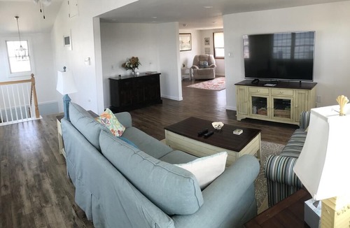 Surf City House | Renovated Bay side home in the heart of Surf City! 118971