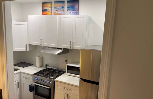 Ocean Grove Apartment | Renovated Dog Friendly Studio 2 Blocks to Beach & Main Ave | Private Entrance