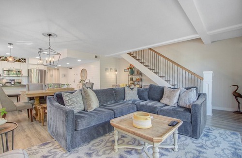 Isle of Palms Villa | Renovated Retreat | Open Floor Plan, Pool Access & Easy Beach Walk