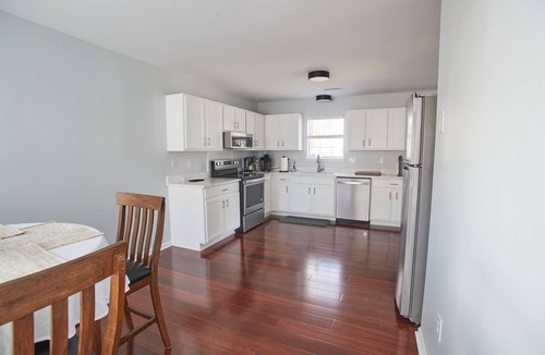 West Ashley House | Renovated West Ashley Retreat, Near Downtown & Folly Beach