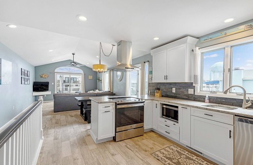 Sea Isle City House | Renovated with Backyard Oasis! Quick Walk to Town & Beach. 4 BRs. Sleeps 10