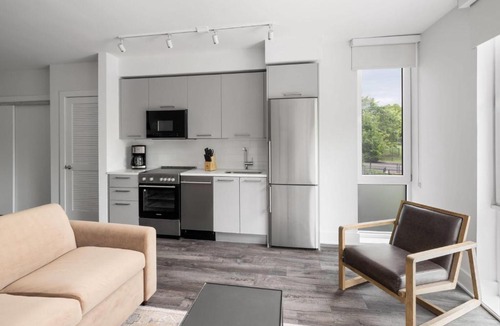 Navy Yard Hotel | Reside Navy Yard, a Wyndham Residence