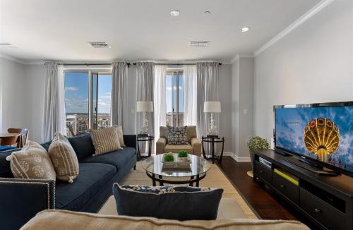 Diamond Beach Apartment | Residence 601 At The Grand