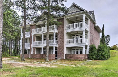 Spring Lake House | Resort-Style Condo/Suite on Golf Course w/Pool!