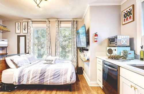 Woodbury Apartment | RetroChic★Parking★950Mb★20min->CenterCity&Airport3