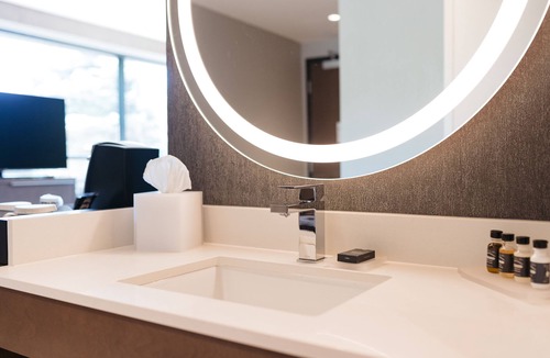 Urbandale Hotel | Revel Hotel Des Moines Urbandale, Tapestry Collection by Hilton