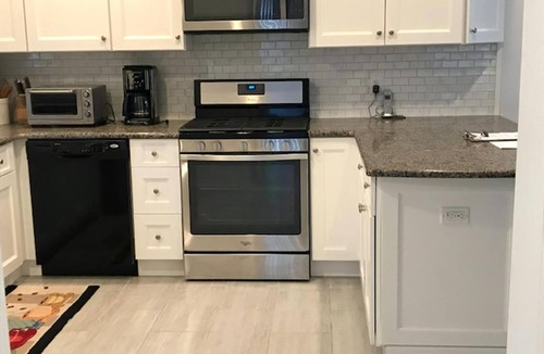 Beach Haven House | Reverse Living Home Walking Distance to Beach