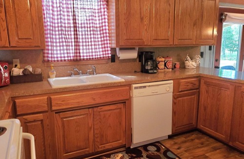 Paris House | Rich Mountain Home Away - Wifi, Forest trails for all ATV'S, horses and hiking!