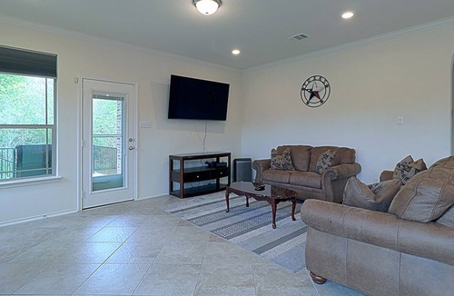 Round Rock House | Riley Residence - Dell Diamond and Kalahari WaterPark
