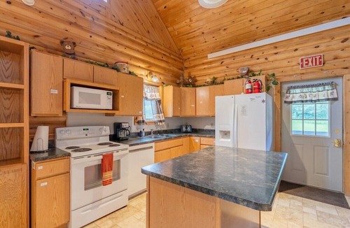 Hill City Cabin | Ripplin Creek Haven | 3 Bed, 2 Bath